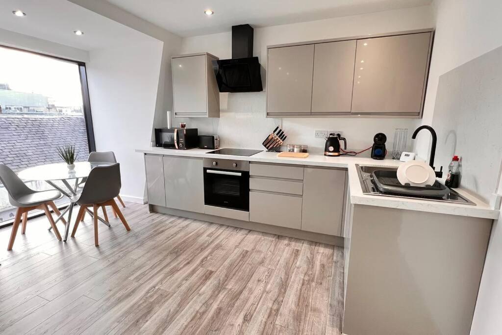 Апартаменты Top Floor Gem In Liverpool City Centre Экстерьер фото